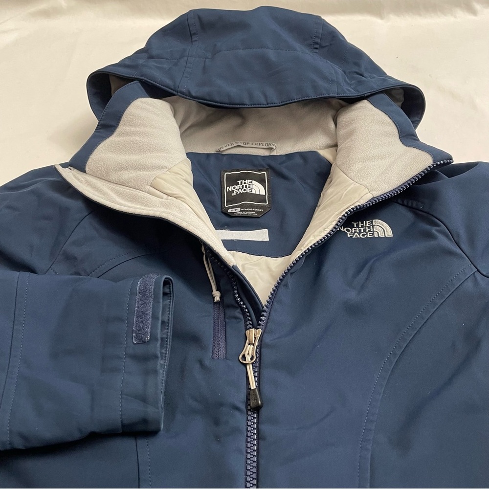 The North Face Jacket Zipper Hooded Navy Blue Warm Primaloft Lined Women’s Small